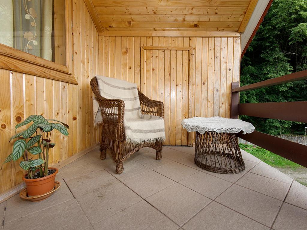 Pensiunea Bobu Izvoru Muntelui Exterior foto