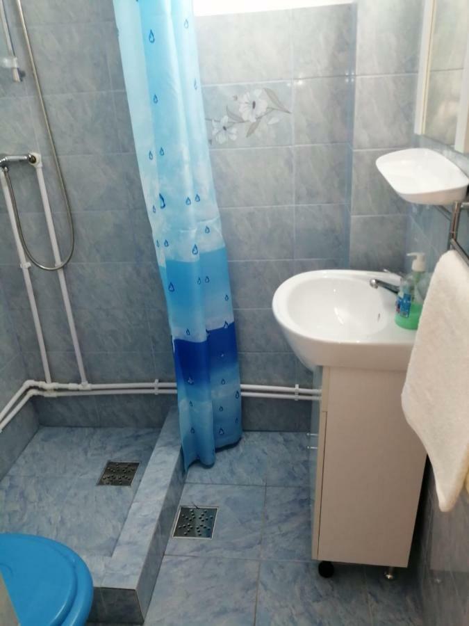 Pensiunea Bobu Izvoru Muntelui Exterior foto
